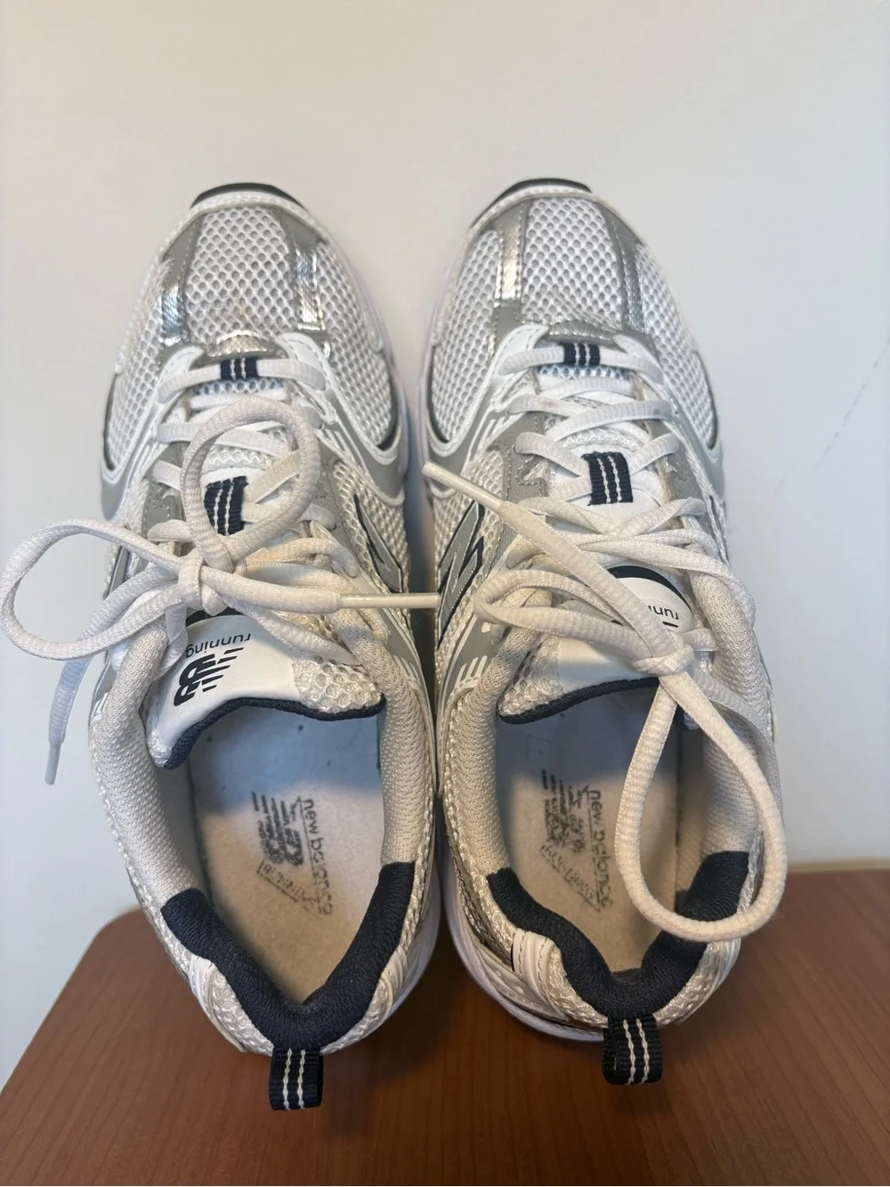 New Balance 530 White and Navy Sneakers US women's shoe size 7